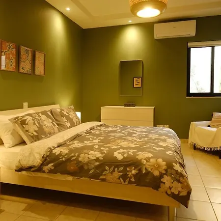 Spacious 3 Bed In Vibrant St Julians Apartment